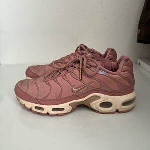 Nike Women's Air Max Plus